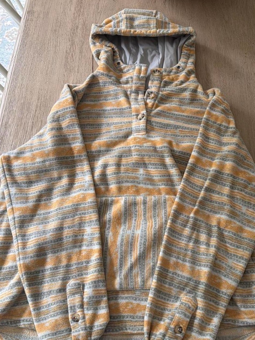 Levitate Surf shop Men’s Baja Pullover